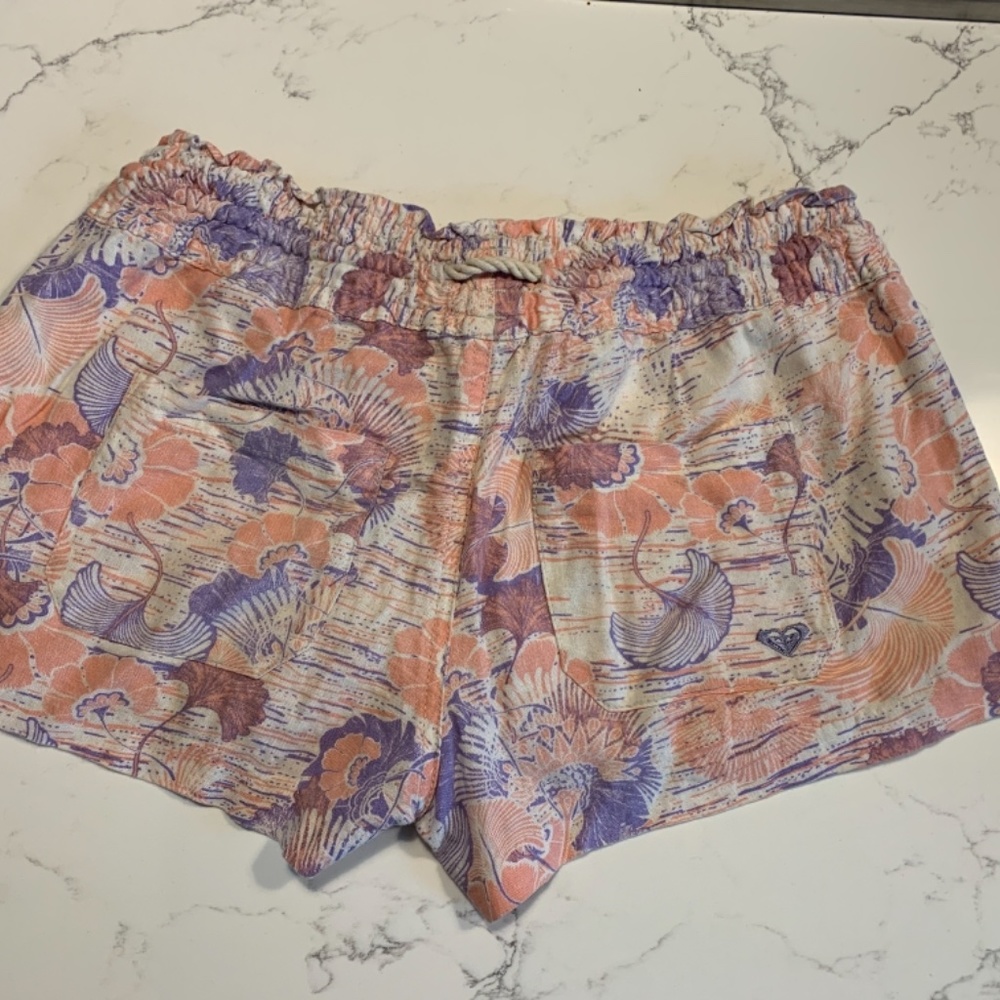 Women’s Roxy shorts - Picture 2 of 3